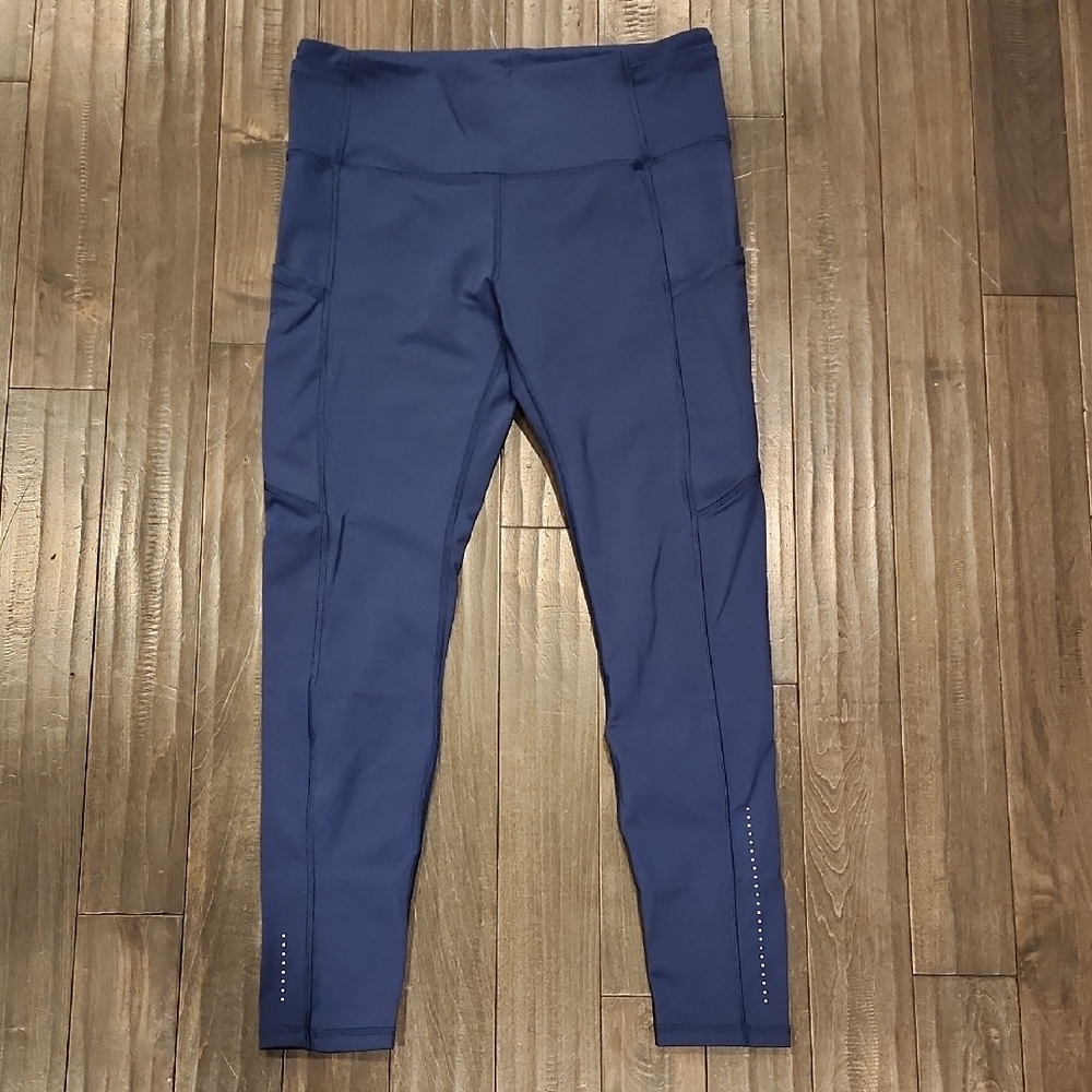 High-Waist Navy Leggings with Reflective Accents